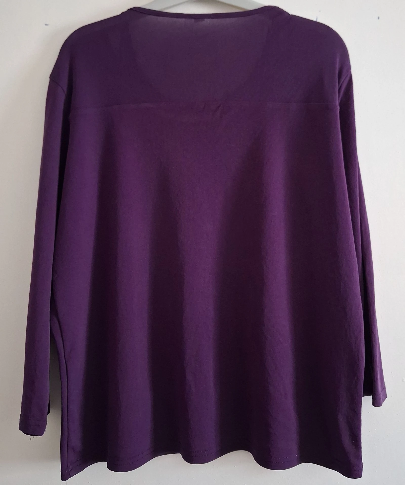 Suéter leve roxo com strass – photo 4